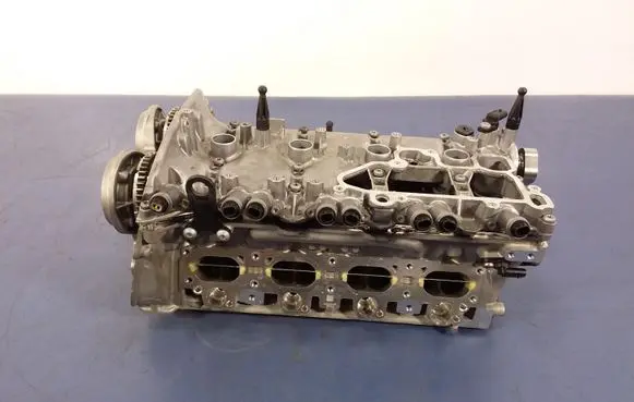 Skoda Kodiaq Engine head 