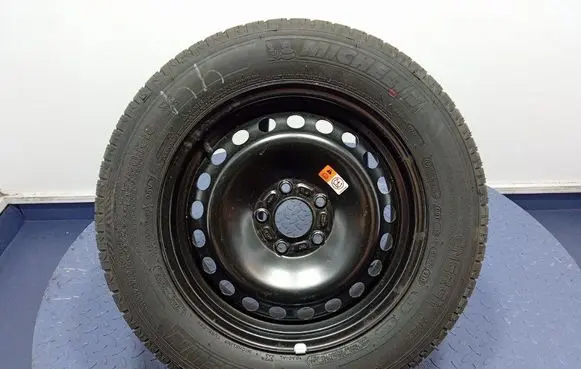 Ford Mondeo MK I R17 spare wheel 2160849