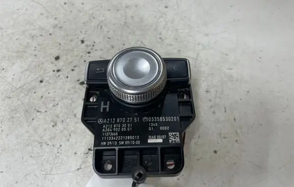 Mercedes-Benz E W212 Head unit multimedia control A2128702751 A2049020501 A2128703051