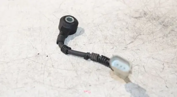 Volkswagen PASSAT B6 Detonation knock sensor 021905377E