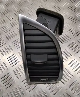 Audi Q7 4L Dashboard side air vent grill/cover trim 4L0820901