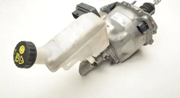 Renault Megane E-Tech Master brake cylinder 460078262R