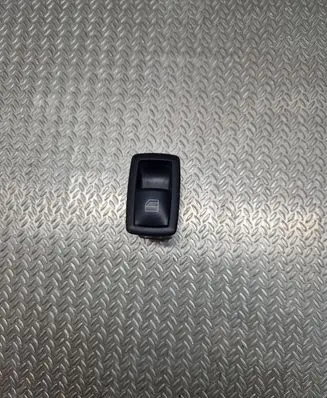 Mercedes-Benz B W245 Electric window control switch 9051679300