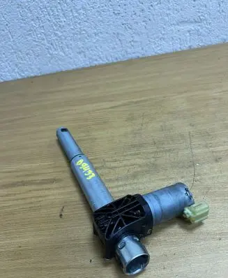 BMW X5 E70 Seat adjustment motor 0390204066 D9433
