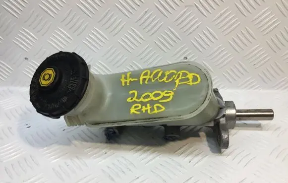 Honda Accord Master brake cylinder
