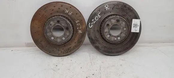Mercedes-Benz C W205 Front brake disc A0004212212