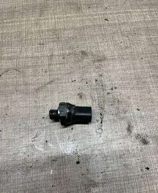 Mercedes-Benz ML W164 EGR valve A0061536028 08T255