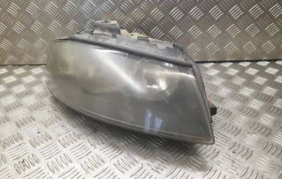 Audi A3 S3 8P Headlight/headlamp 8P0941004A