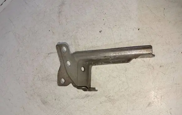 Toyota C-HR I Fender mounting bracket 52576F4010