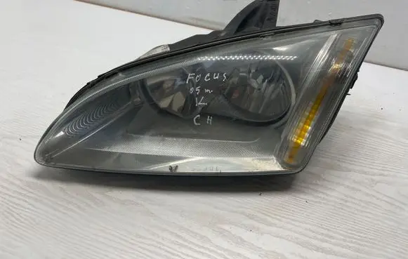 Ford Focus Headlight/headlamp 4M5113W030AD 049ZM 0112102A