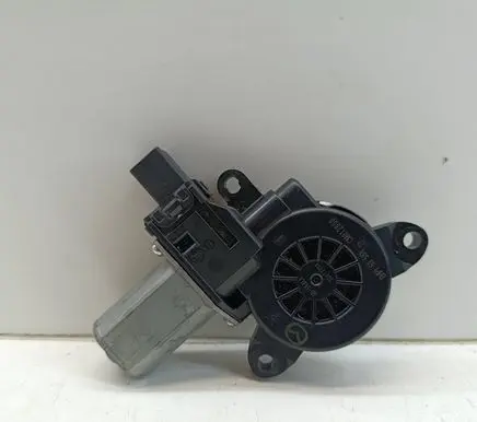 Mazda 3 III Rear door window regulator motor BHP15958X