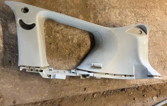 Peugeot 4007 (D)pillar trim (top) 7230A082HA