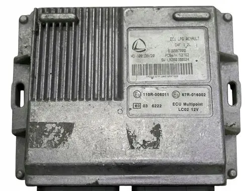 Renault Twingo II Engine control unit/module 61658700010013920