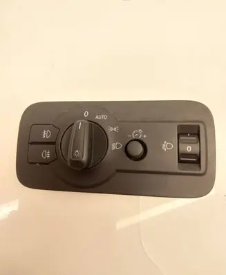 Volkswagen Touareg II Light switch 7P6941431B 748501210000 3011110116