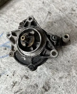 Audi A4 S4 B6 8E 8H Vacuum pump 2218501