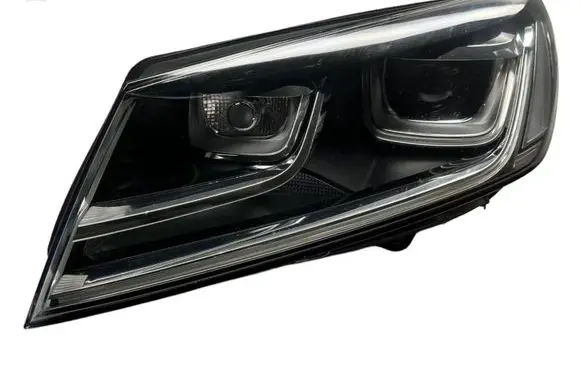 Volkswagen Touareg III Headlight/headlamp 7P1941033A
