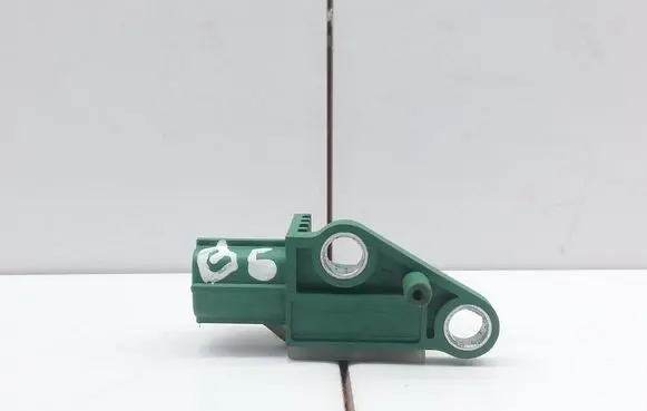Volkswagen PASSAT B6 Airbag deployment crash/impact sensor 3C0909606