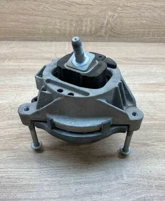 BMW M3 F80 Engine mount bracket 2284817 080915