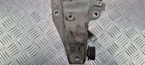 BMW 3 E90 E91 Engine mounting bracket 6760317