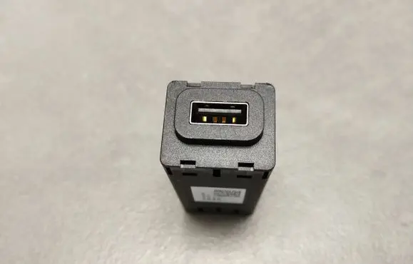 USB socket connector