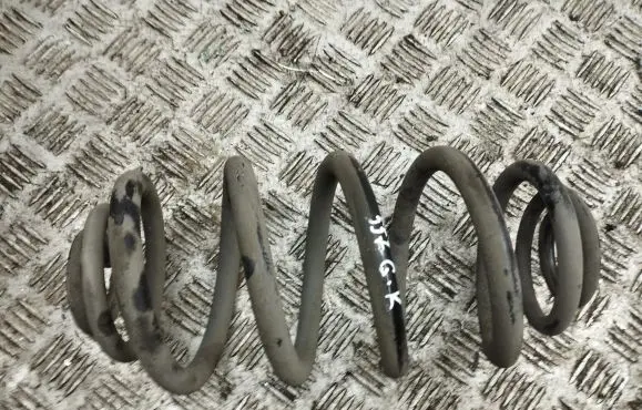 Opel Zafira C Rear coil spring