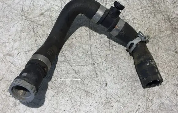 Ford Transit - Tourneo Connect Engine coolant pipe/hose AV6118K497AC AV6118K497