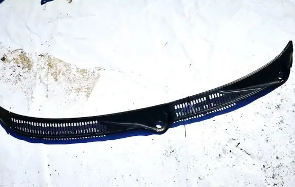 Audi A6 S6 C4 4A Wiper trim 4a1805100