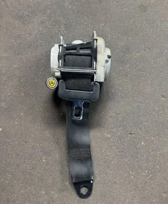 Alfa Romeo Giulia Rear seatbelt 01561162310