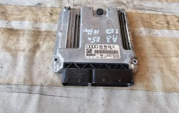 Audi A3 S3 8P Engine control unit/module 03G906016CC 0281011832 1039S12059