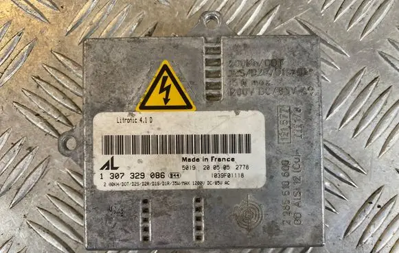 Volkswagen Sharan Headlight ballast module Xenon 1307329086 1039F01118