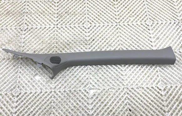 Renault Trafic III (X82) Other sill/pillar trim element 769112853R