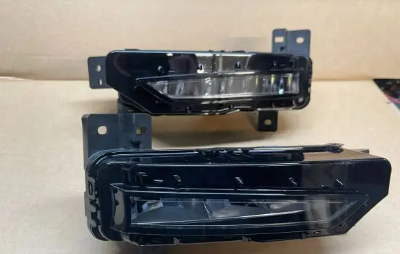 BMW 4 G22 G23 G24 G26 Front fog light 7495866 7495865 11322210002