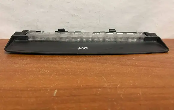 BMW 7 F01 F02 F03 F04 Third/center stoplight 7187221 2DA00998200 2DA00998201
