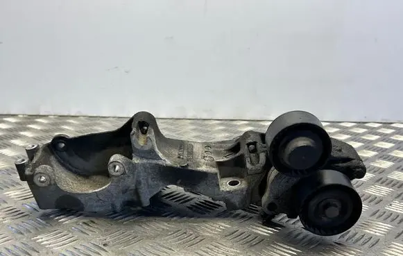 Nissan X-Trail T31 Alternator belt tensioner