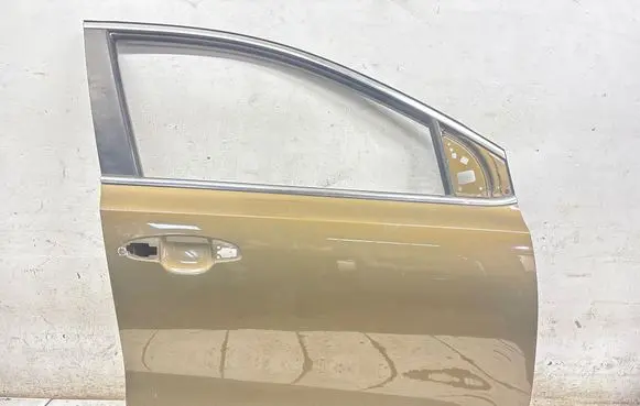 KIA Sportage Front door