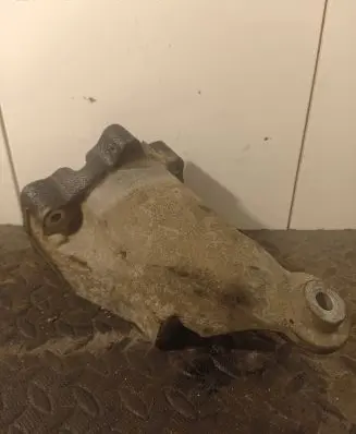 Mercedes-Benz C W204 Engine mounting bracket A6512233404