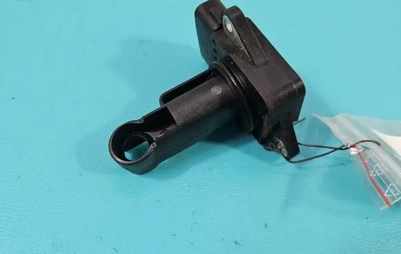 Lexus RX 330 - 350 - 400H Mass air flow meter 22204-22010 IMPRK1462971