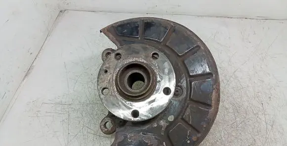 Volkswagen Touran I Front wheel hub spindle knuckle