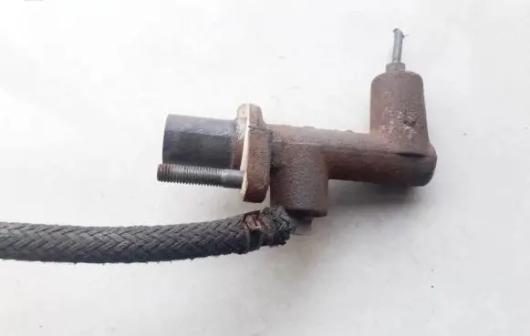 Mazda 6 Clutch master cylinder