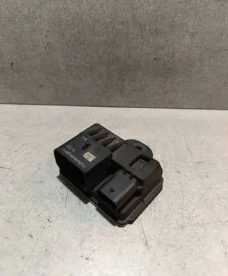 Glow plug pre-heat relay