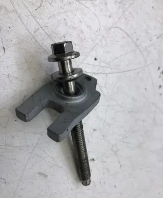 Nissan X-Trail T32 Fuel Injector clamp holder