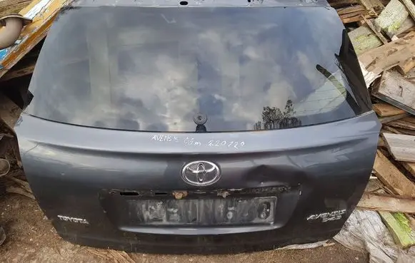 Toyota Avensis T250 Tailgate/trunk/boot lid