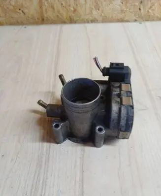 Volkswagen Polo III 6N 6N2 6NF Throttle body valve 030133062