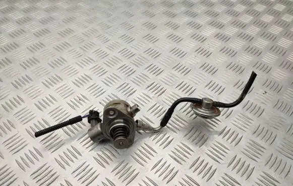 Ford B-MAX Fuel injection high pressure pump CM5G9D376GA