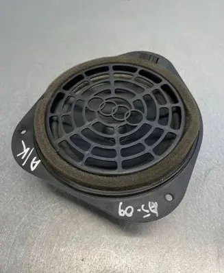 Audi A5 8T 8F Front door speaker ---