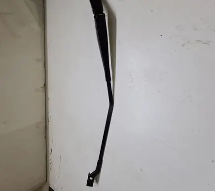 Volvo XC60 Front wiper blade arm 30753526