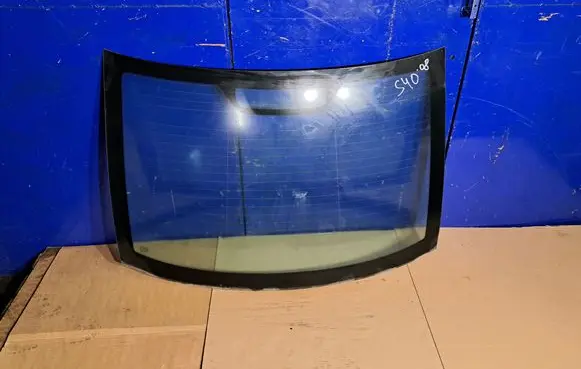 Volvo S40 Rear windscreen/windshield window E143R001025