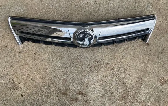 Opel Antara Front bumper upper radiator grill 25983424
