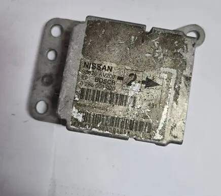Nissan Primera Airbag control unit/module 98820AV200 0285001420