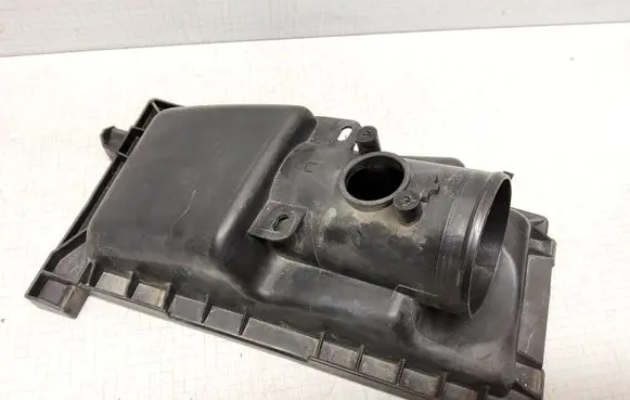 Toyota Corolla Verso E121 Air filter box cover 46144829